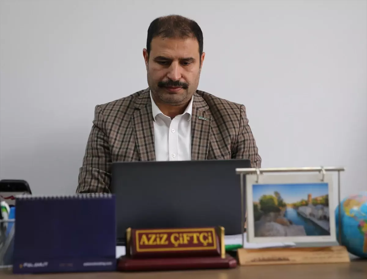 Yeşilay Şanlıurfa Şube Başkanı Çiftçi, AA'nın 'Yılın Kareleri' oylamasına katıldı