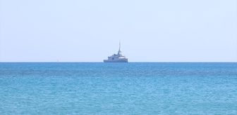 Yunanistan'a ait fırkateyn GKRY'nin Limasol kentine ulaştı
