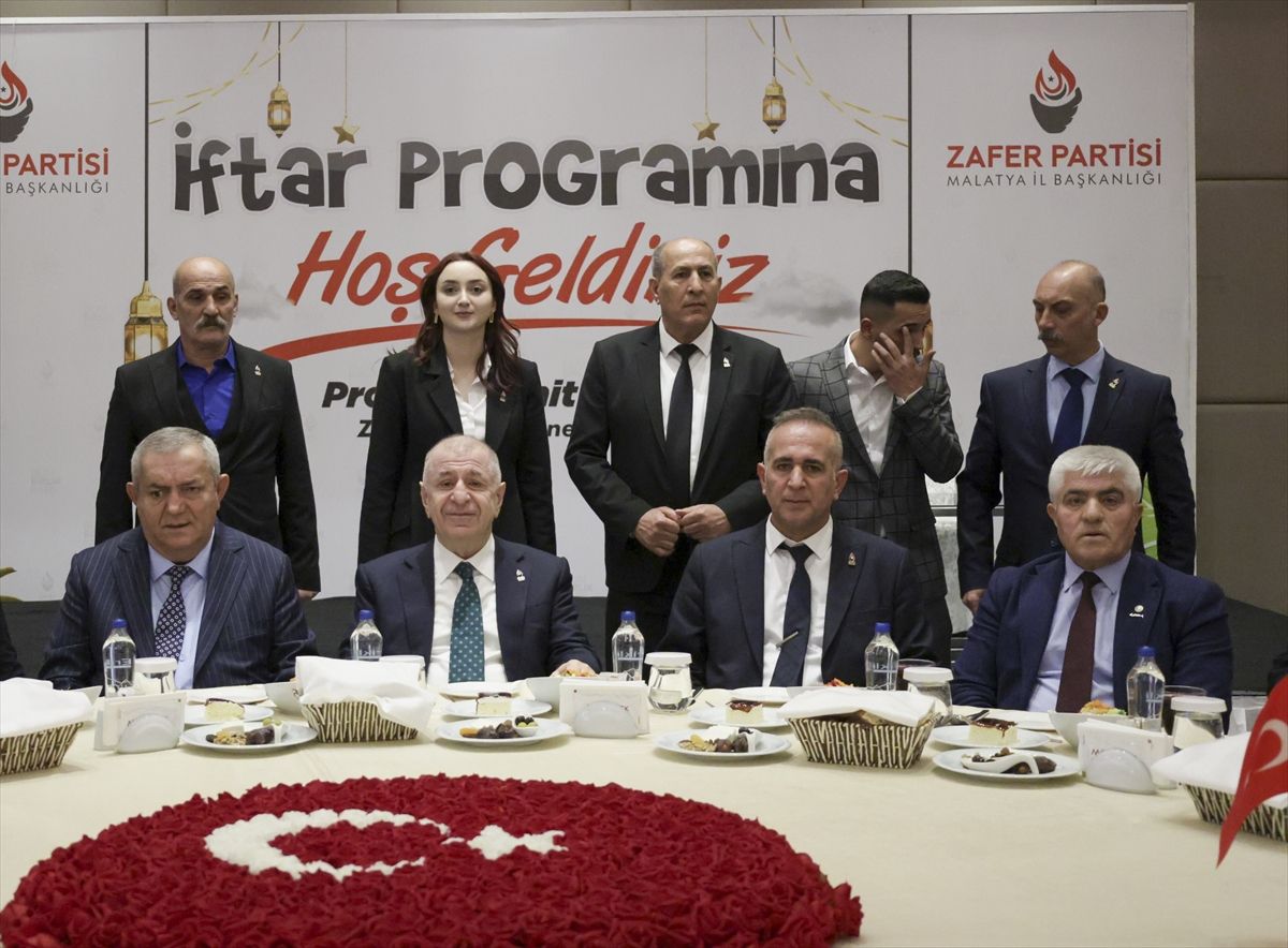Zafer Partisi Genel Başkanı Özdağ, Malatya'da partisinin iftar programına katıldı