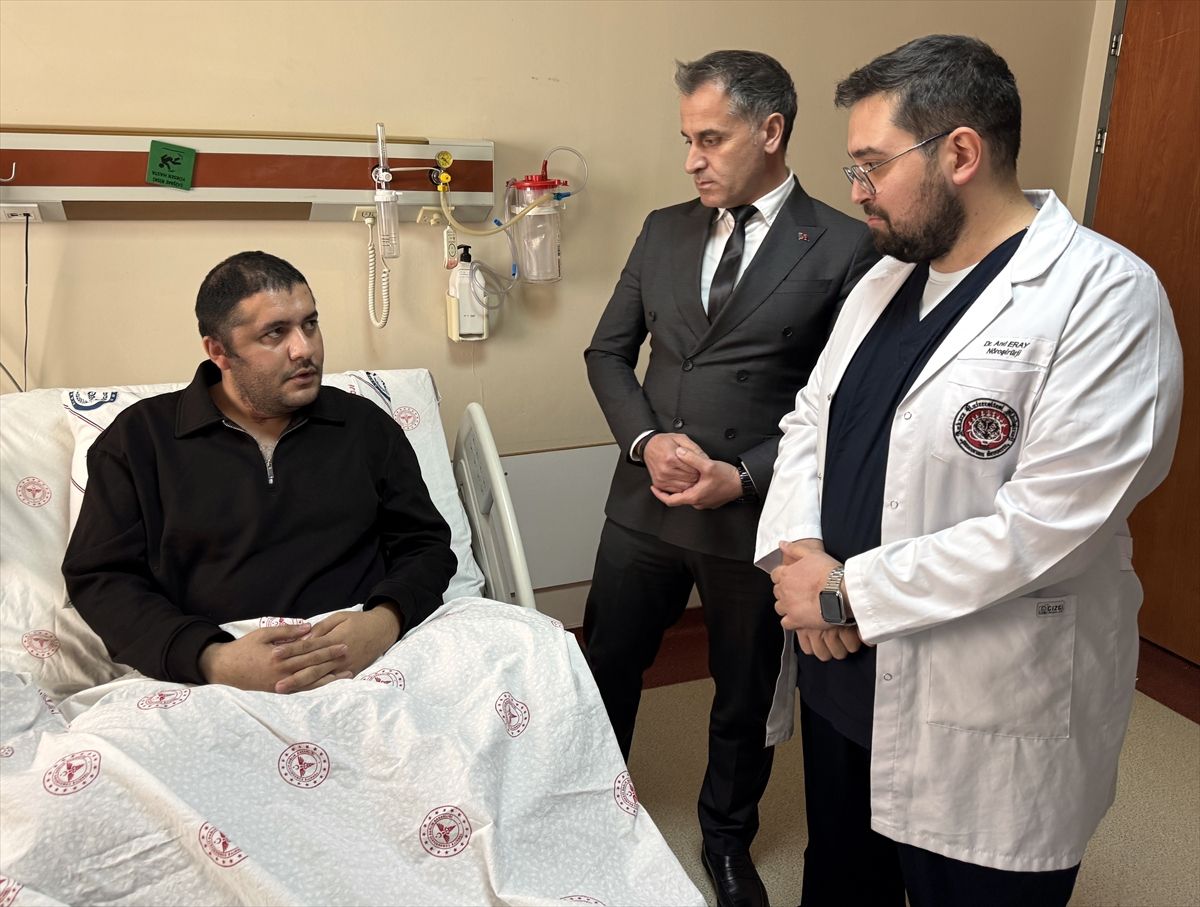 Zamanla yarışan doktorlar riskli beyin ameliyatıyla genç hastayı hayata bağladı