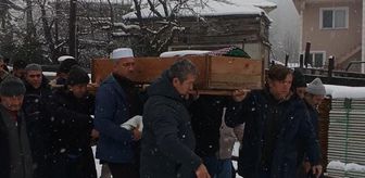 Zonguldak'ta hafif ticari aracın çarpması sonucu ölen kadının cenazesi Düzce'de toprağa verildi