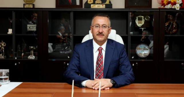 Adapazarı Belediye Başkanı Mutlu Işıksu kimdir, hangi partiden? Mutlu Işıksu kaç yaşında, nereli?