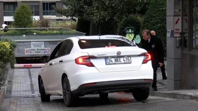 bakirkoy de sitenin otoparkinda 2 aractan 8 19560167 o