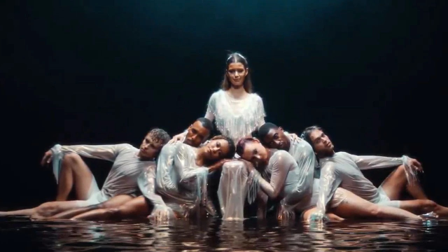 Beren Saat surprised her fans with the music video of her first song