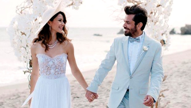 Beren Saat surprised her fans with the music video of her first song