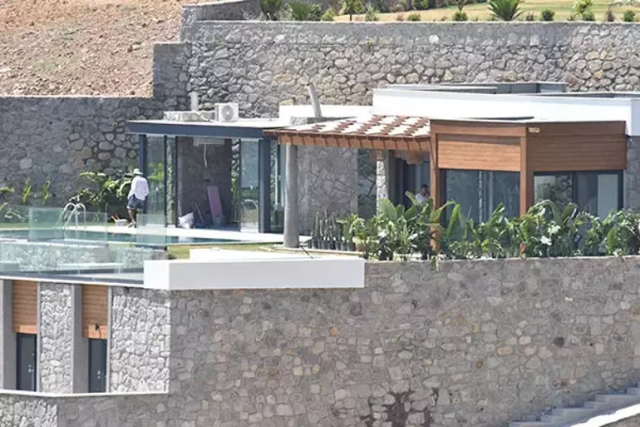 Burak Özçivit's investment in Abu Dhabi attracted attention