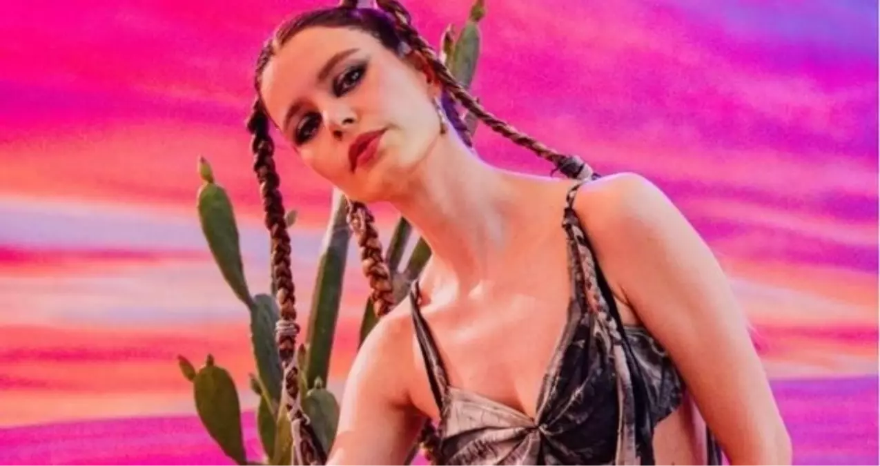 CapitaliZoo Beren Saat şarkı sözleri (TÜRKÇE ÇEVİRİ) Beren Saat klip izle!