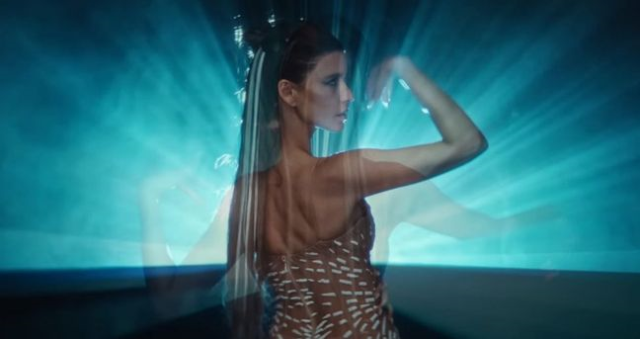 CapitaliZoo Beren Saat şarkı sözleri (TÜRKÇE ÇEVİRİ) Beren Saat klip izle!