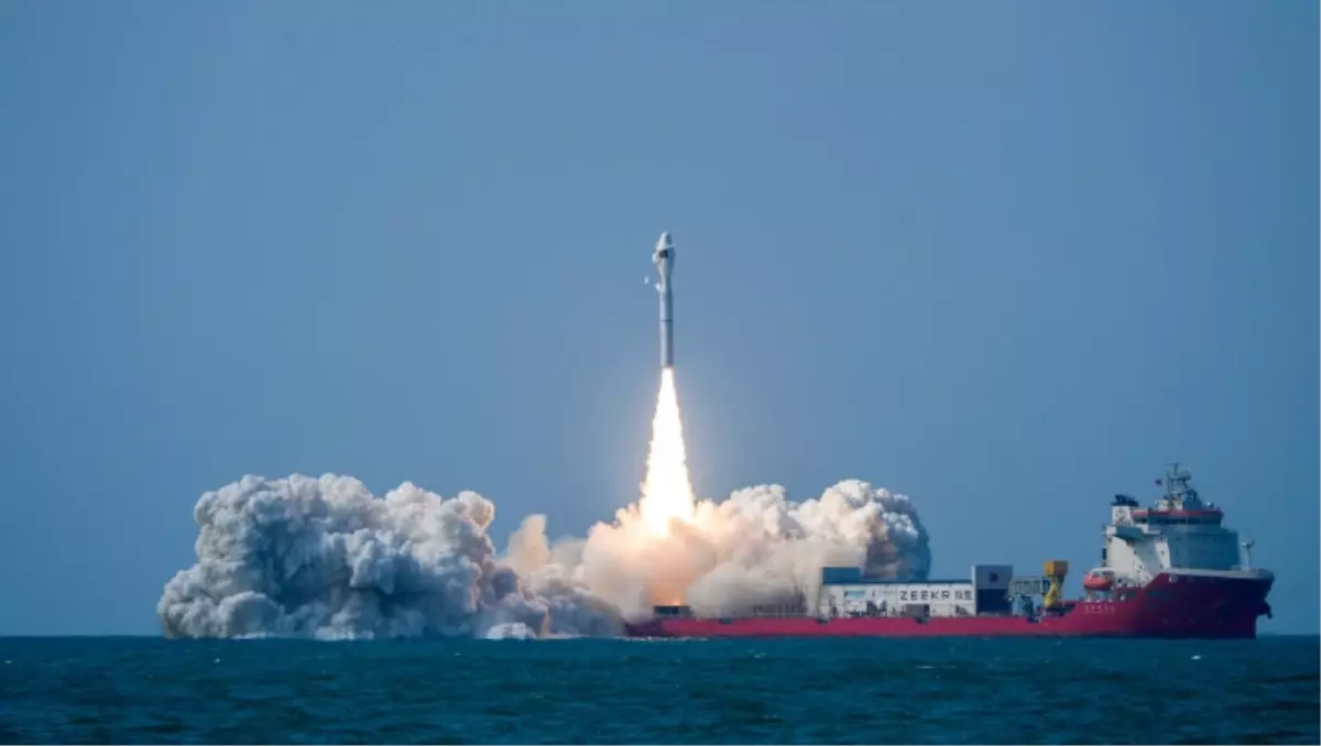 Çin, Pakistan'a ait yer gözlem uydusunu uzaya gönderdi