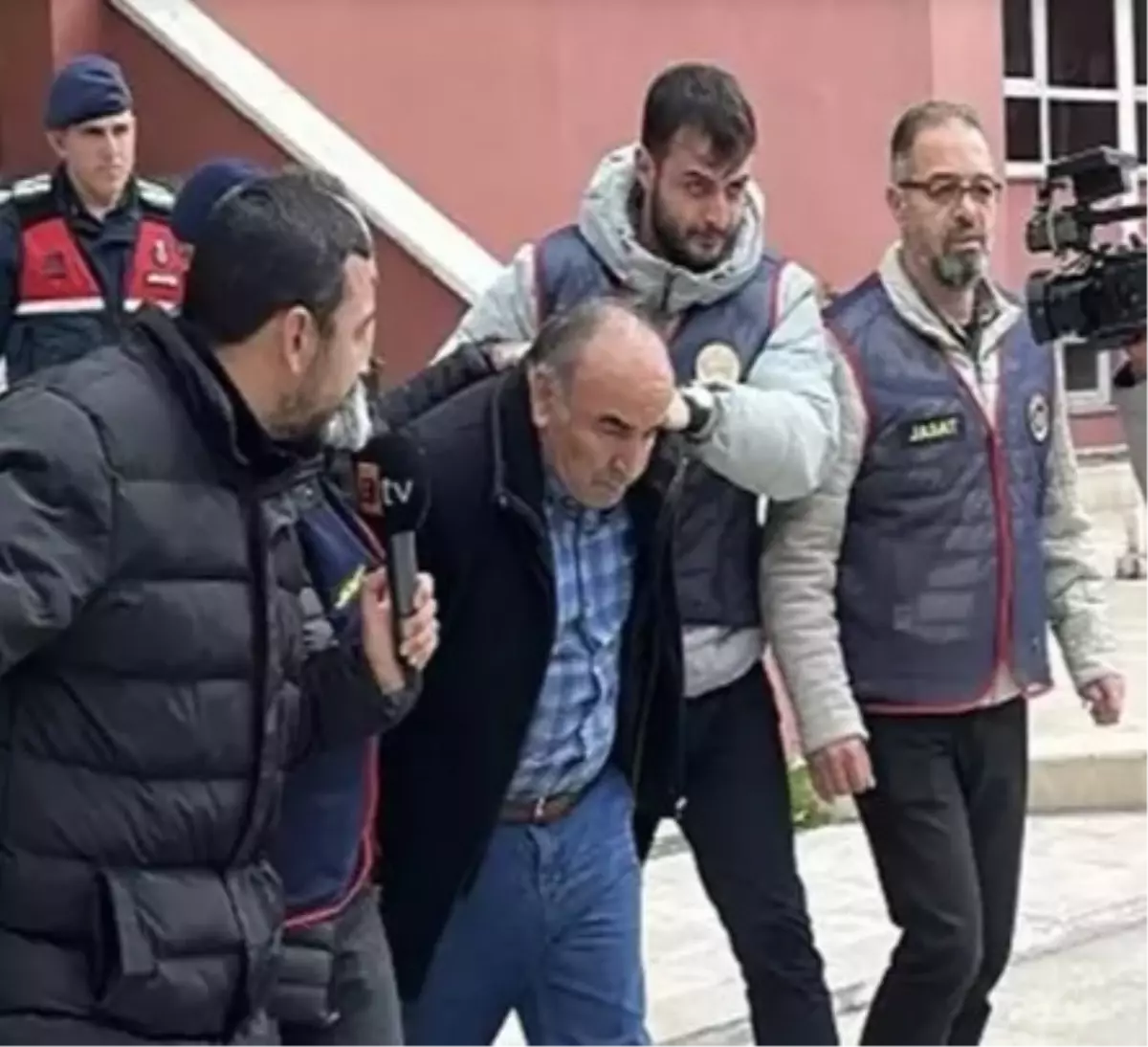 Dini nikahla birlikte yaşadığı kadının üvey ablasını öldürüp, cesedini yakan sanığa ağırlaştırılmış müebbet