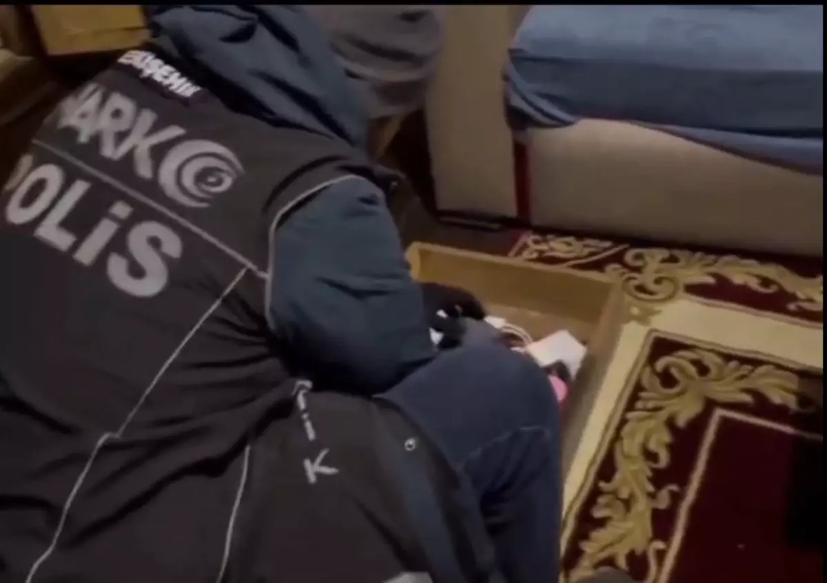 Eskişehir'de uyuşturucu operasyonu: 10 tutuklama