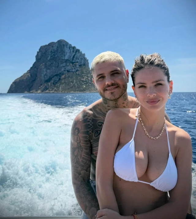 Did Icardi cheat on his girlfriend? A venomous response to the kissing video watched by millions