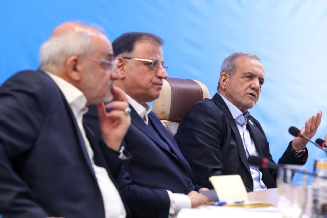 iran cumhurbaskani pezeskiyan kendi maasini 19561585 9760 m