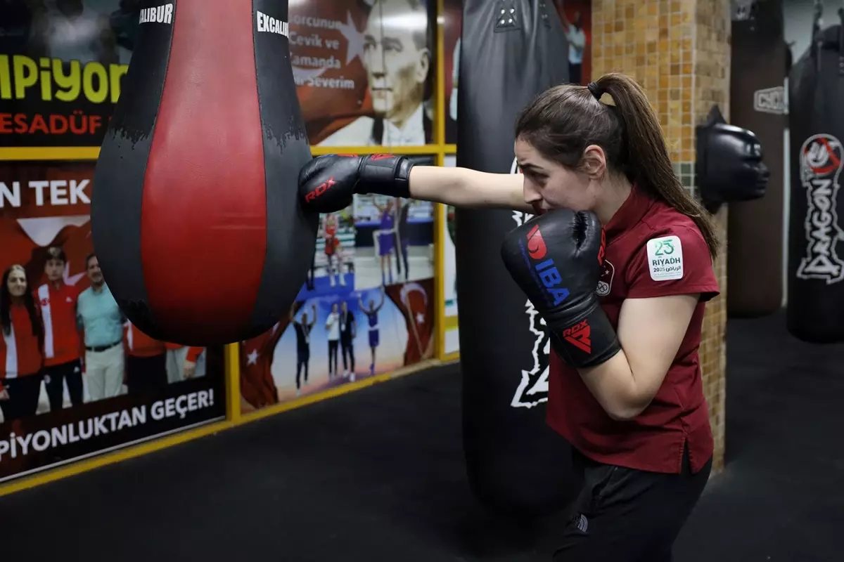 Kilo vermek için eldiven taktı, Avrupa şampiyonu oldu