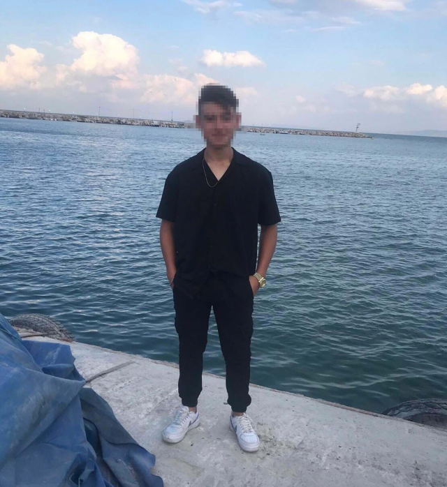 koyu ayaga kaldiran cinayet 17 yasinda katil oldu 19560825 8233 m