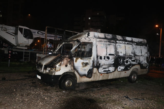 He set fire to the vehicles of his girlfriend and her mother; the incident was captured on camera