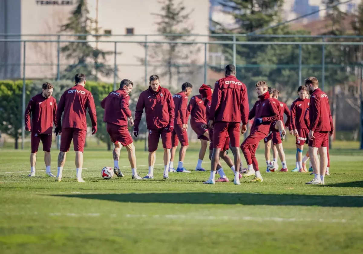 Trabzonspor'da Fenerbahçe maçı hazırlıkları sürdü
