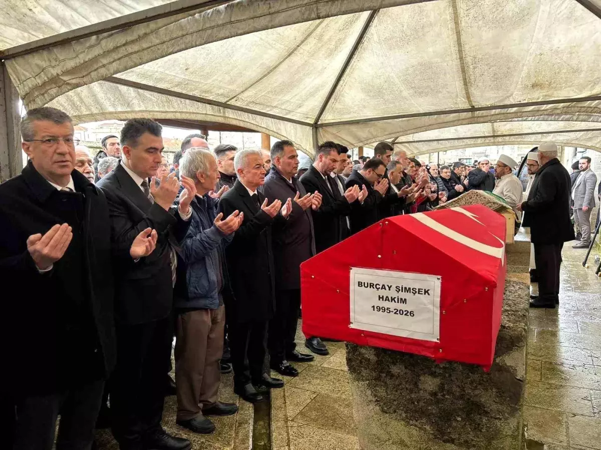 Babaeskili genç hakim son yolculuğuna uğurlandı