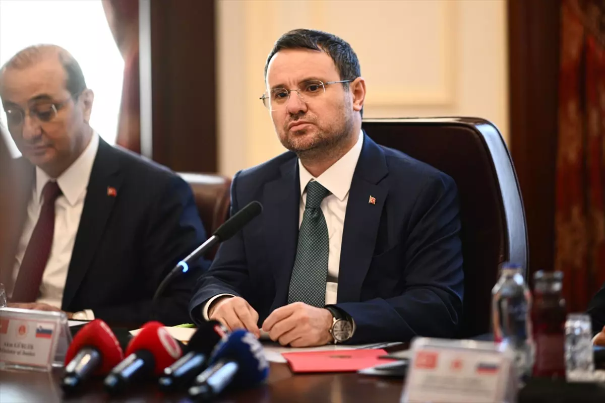 Bakan Gürlek'in cevap vermek istemediği soru