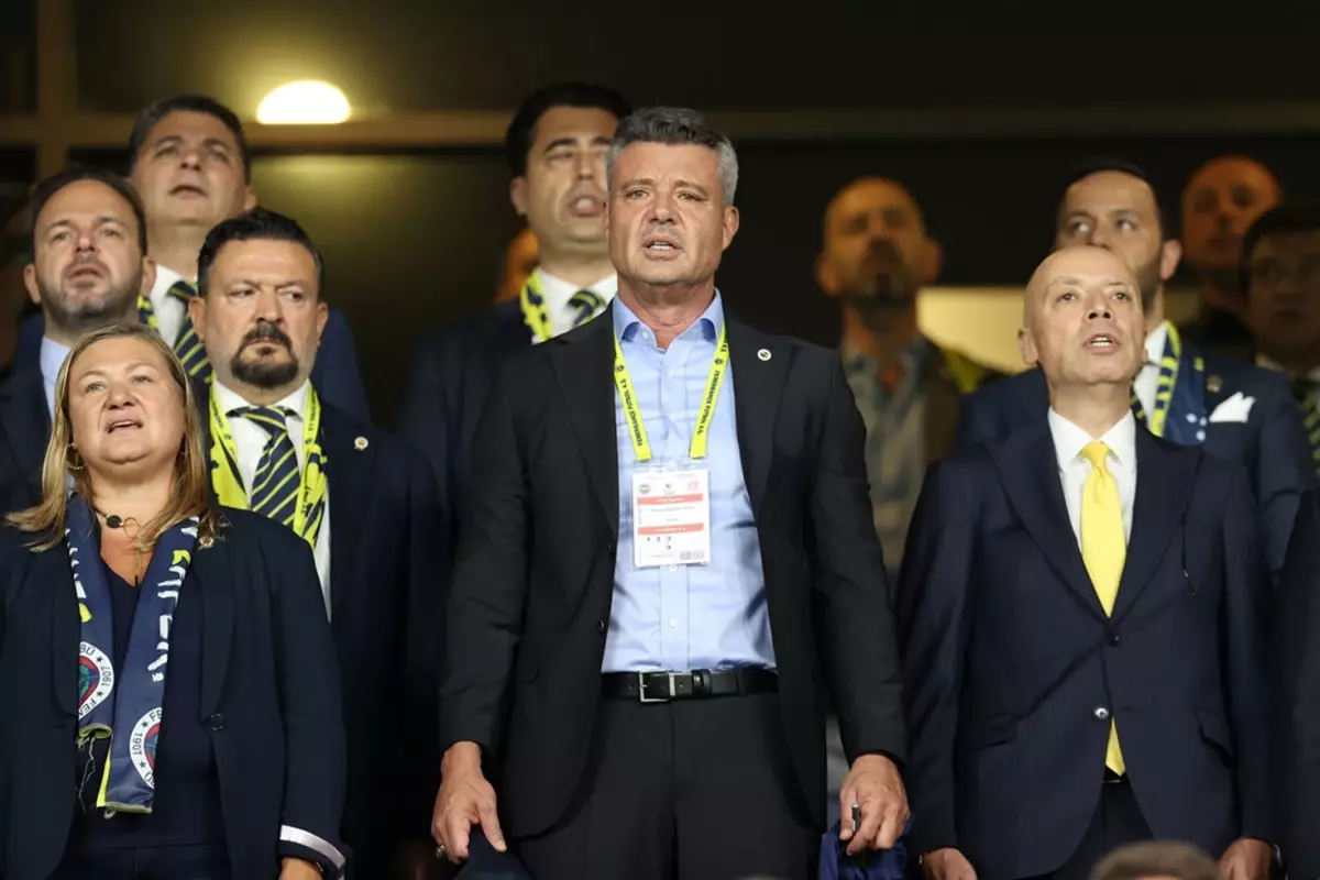 Derbi öncesi flaş karar! Sadettin Saran futbolculara duyurdu