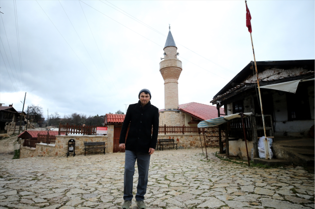 The imam going to his first duty was greatly surprised: My God, where is this?