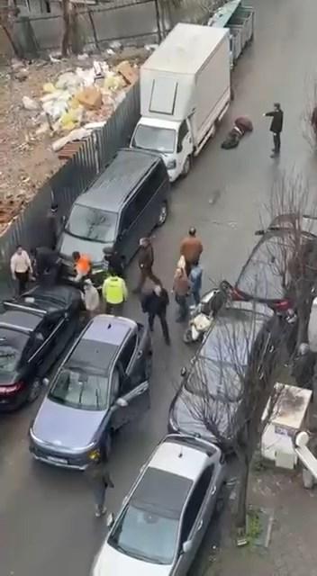 He shot the driver he argued with over a parking space in Istanbul-Beşiktaş; his relatives beat the assailant