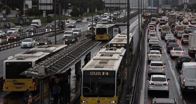 İstanbul'da toplu taşımaya zam mı geldi? Yeni akbil ücretleri belli oldu mu, otobüs, minibüs, taksi, Marmaray, metro, metrobüs ücreti ne kadar oldu?