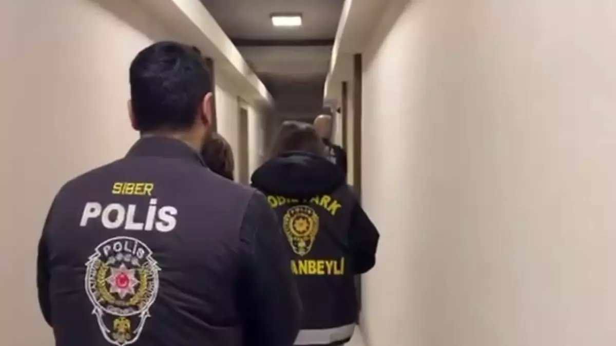 'OnlyFans' platformunda müstehcen içerik paylaşanlara operasyon: 16 gözaltı