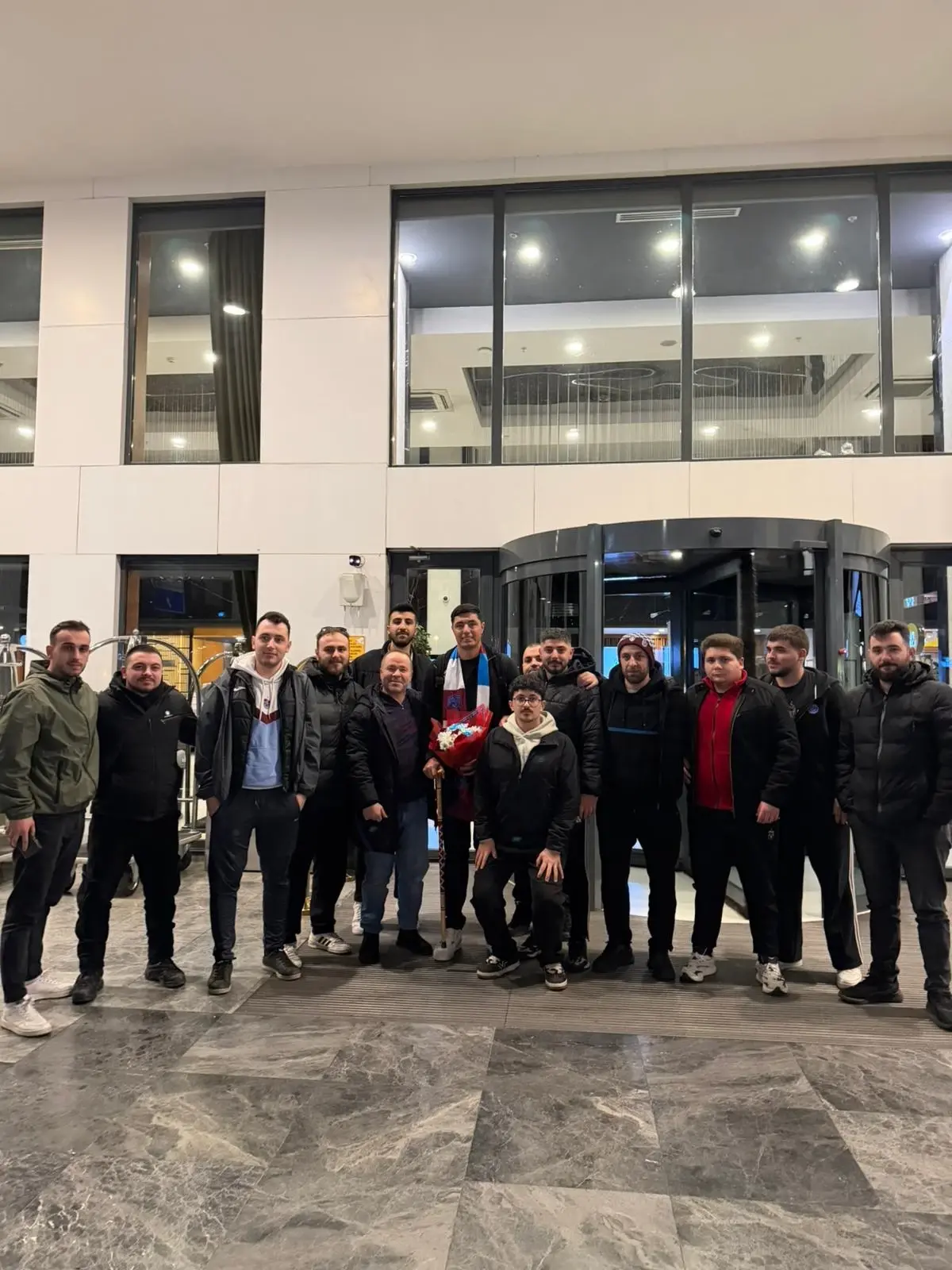 Oscar Cardozo derbi için Trabzon'da