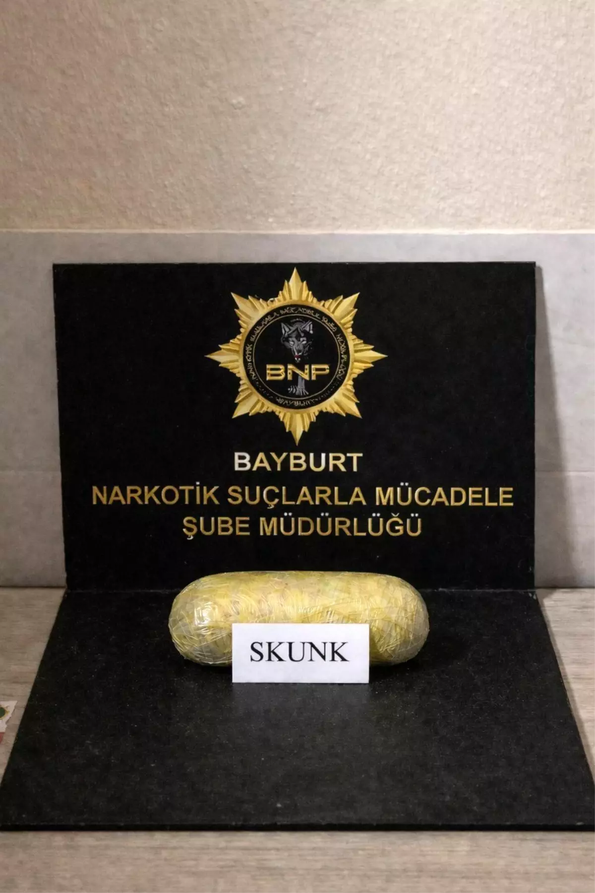Bayburt'ta 219 gram skunk ele geçirildi