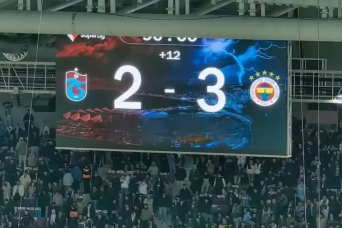 Fenerbahçe, Trabzon'da 3-2'ye abone