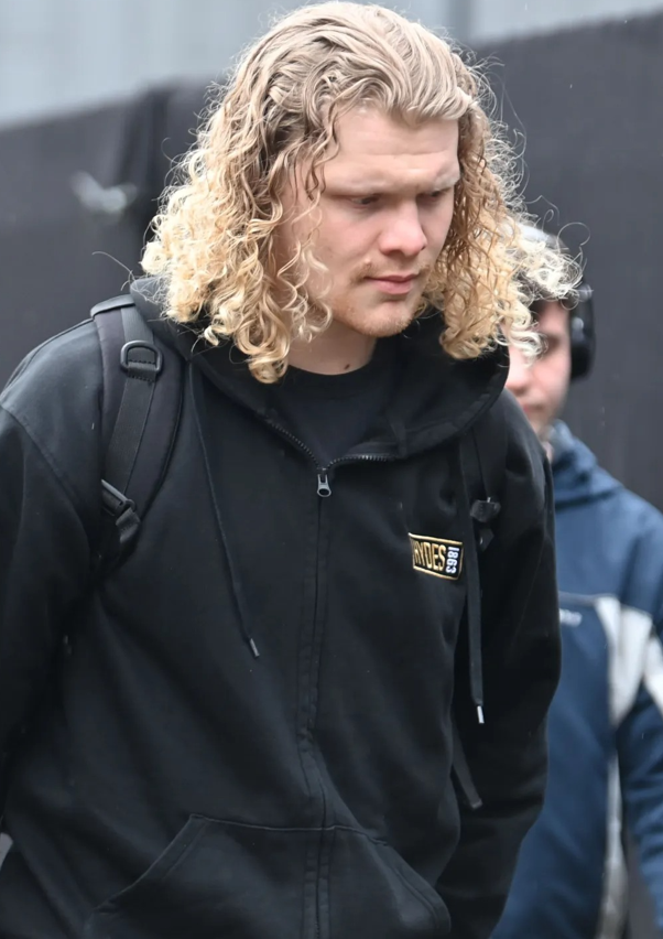 If he had a twin, he wouldn't look this much alike! Here is Erling Haaland's stunt double