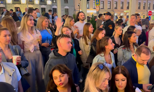 They are renting boyfriends for 1,500 TL for Valentine's Day