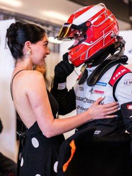 Valentine's Day posts from famous personalities: Flowers and messages were not lacking