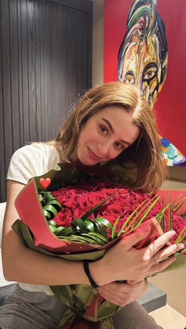 Valentine's Day posts from famous personalities: Flowers and messages were not lacking