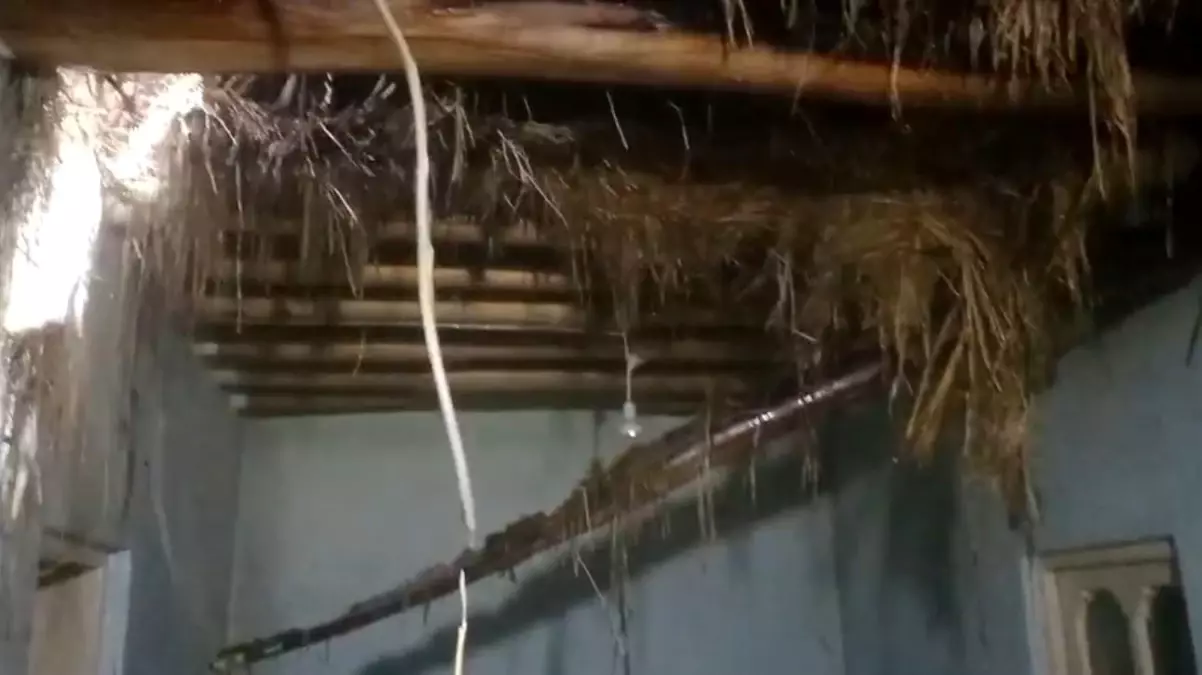 Yüksekova'da korkutan yangın: Bir aile evsiz kaldı