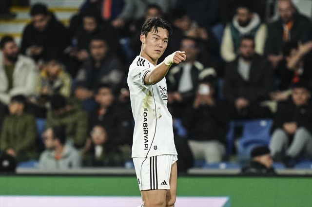 Бешикташ победил RAMS Башакшехир на 90+7 минуте