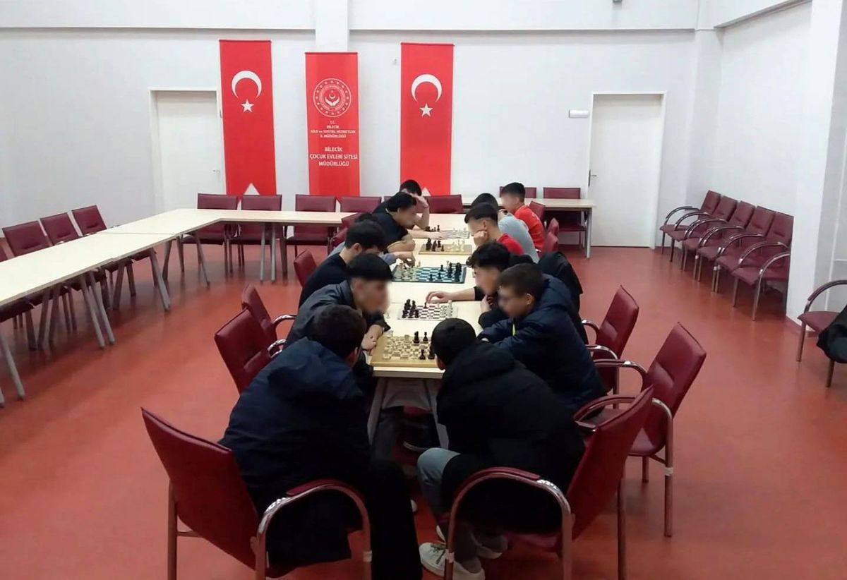 Bilecik'te koruma altındaki çocuklar arasında satranç turnuvası