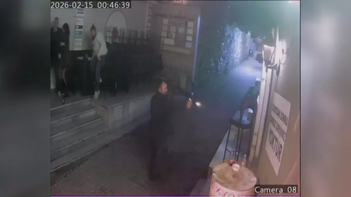 Eğlence mekanına silahlı saldırı: 2 yaralı