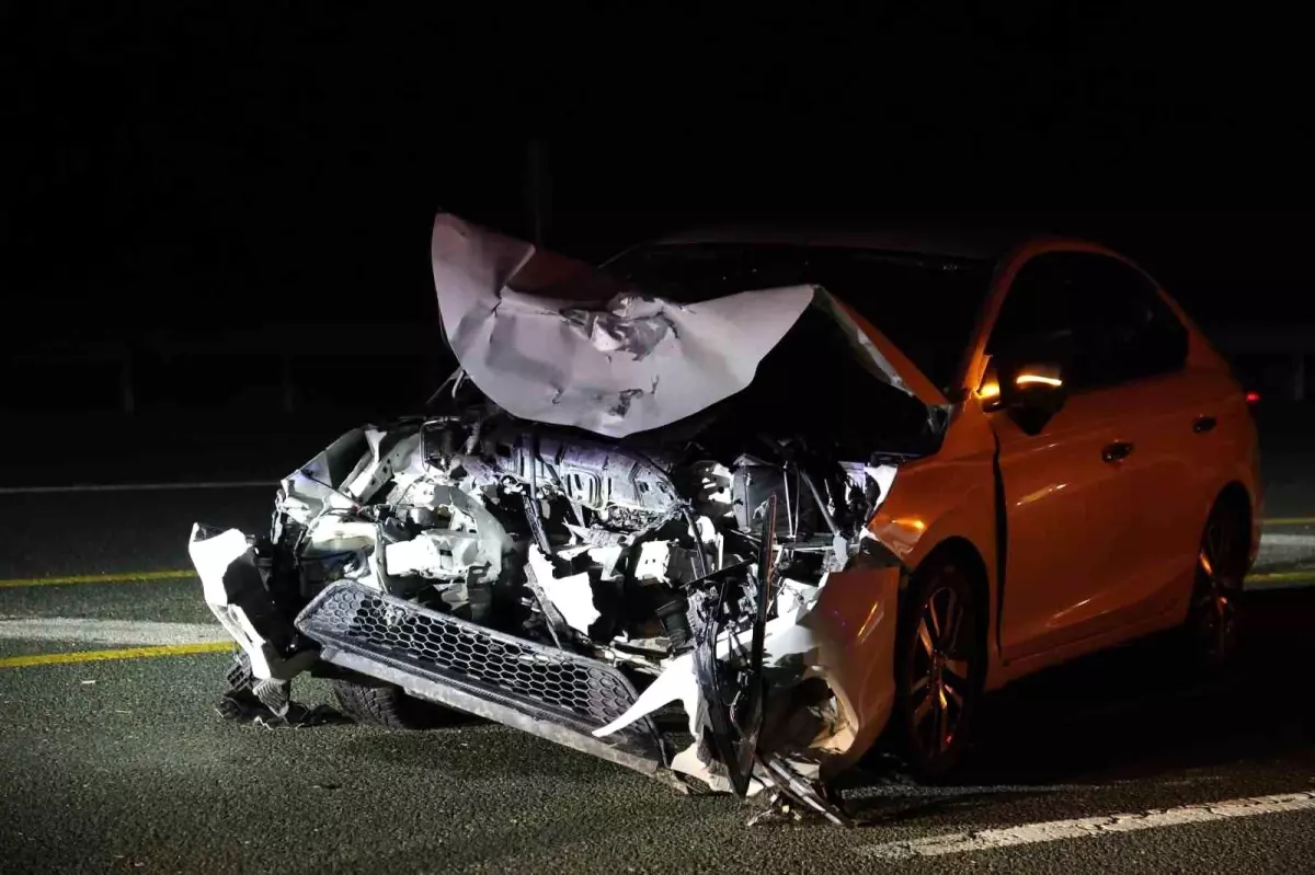 Elazığ'da yaşanan kazada 3 kişi yaralandı: O anlar kamerada