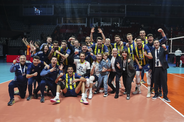 fenerbahce galatasaray a set vermedi 8 maclik 19570316 5810 m