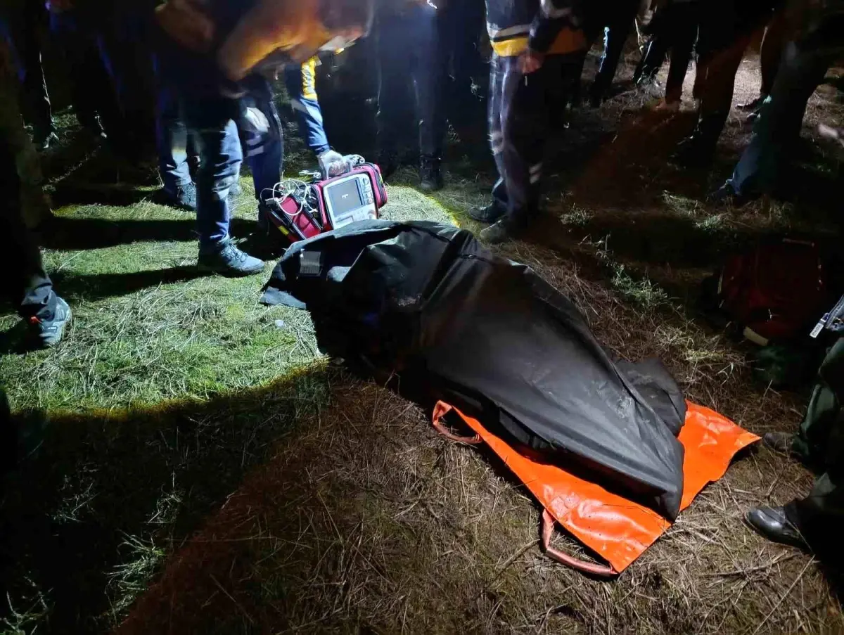 Gümüşhane'deki yangında bazı kısımları çöken binada yaşlı adamın cansız bedeni bulundu