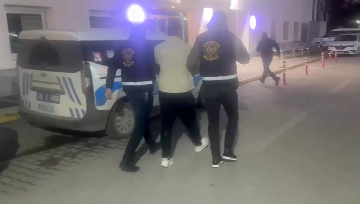 Hırsızlık suçundan 17 yıl 10 ay hapis cezası bulunan şahıs yakalandı