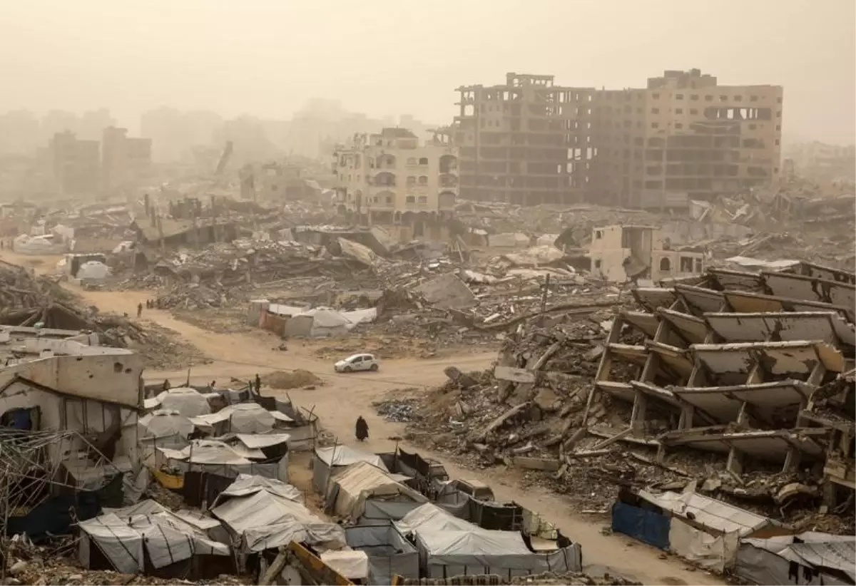 İsrail'in Gazze'ye düzenlediği saldırılarda 10 Filistinli hayatını kaybetti