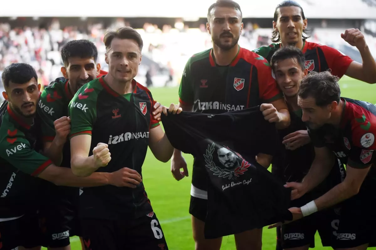 Karşıyaka'ya iç saha morali