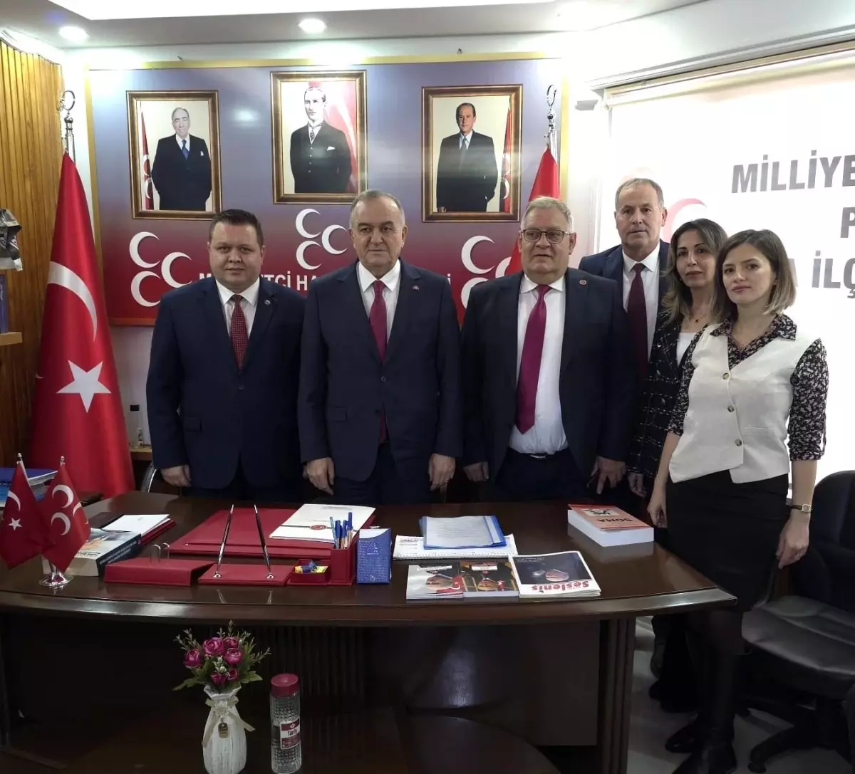 MHP'li Akçay: "CHP cinnet geçiriyor"