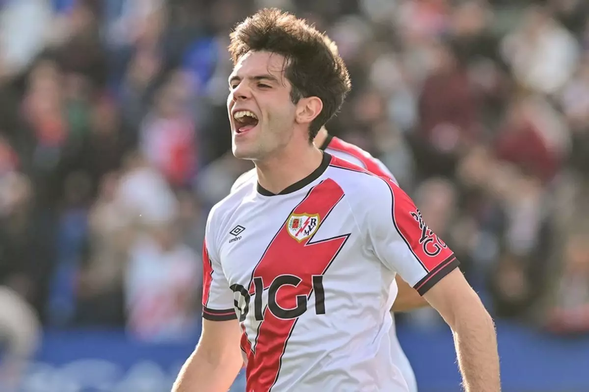 Rayo Vallecano Atletico Madrid'i darmadağın etti