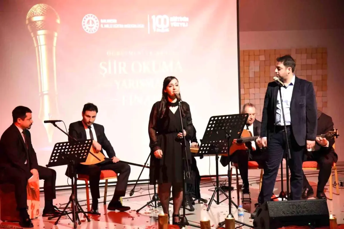 Şiir mısraları öğretmenlerin sesiyle hayat buldu