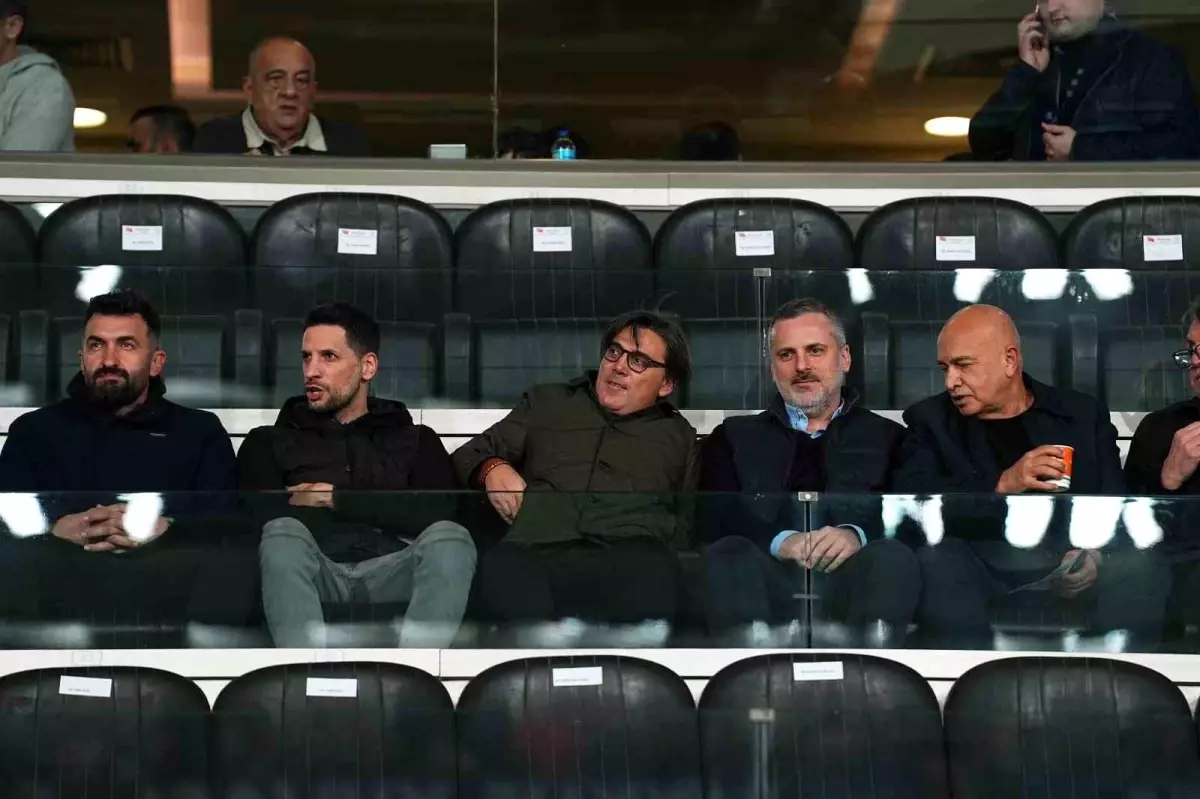 Vincenzo Montella, Başakşehir Beşiktaş maçını tribünden takip etti