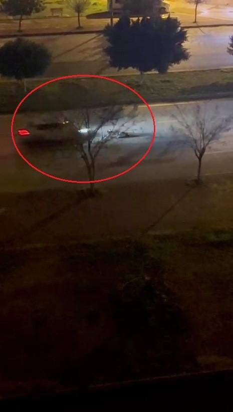 yerde baygin yatan ogretmenin uzerinden gecip 19569806 8142 m